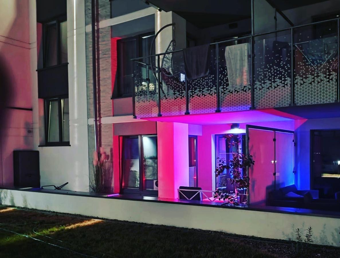 Nadmorskie Tarasy Pink&Blue Z Prywatnym Tarasem Basen Kryty&Zewnetrzny Infinity Silownia Sala Zabaw Kolobrzeg Exterior photo